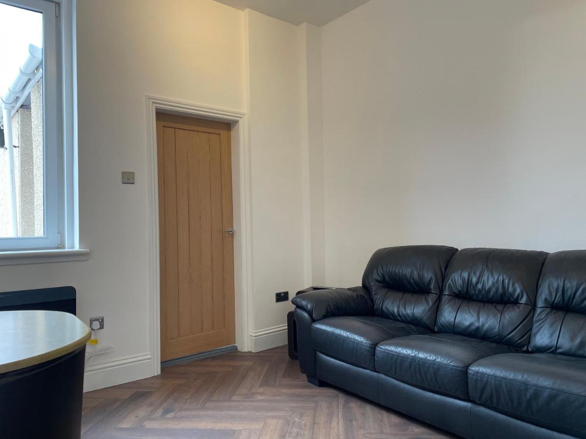 Glasgow Airport Apartments 페이즐리 외부 사진