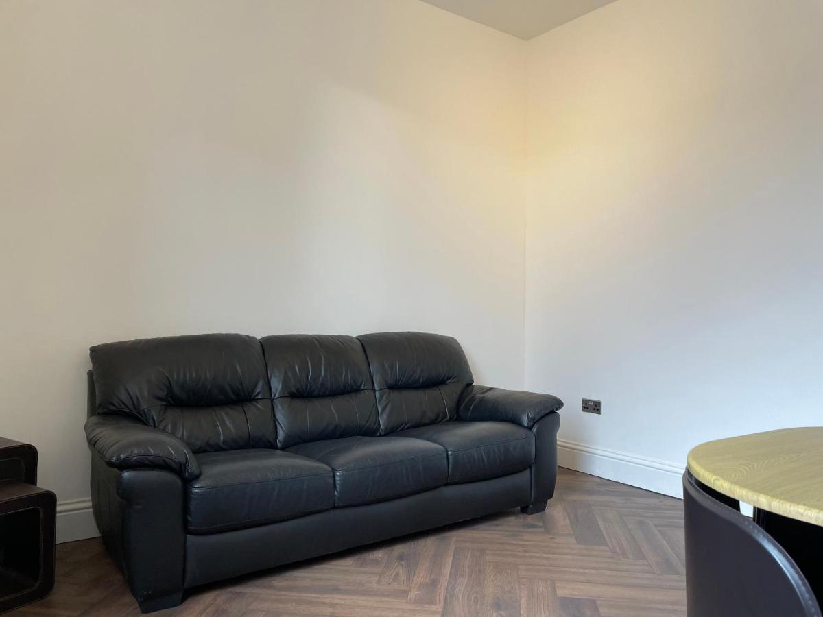 Glasgow Airport Apartments 페이즐리 외부 사진